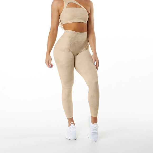 Alphalete Alphalux Wonder Leggings - Picture 3 of 7